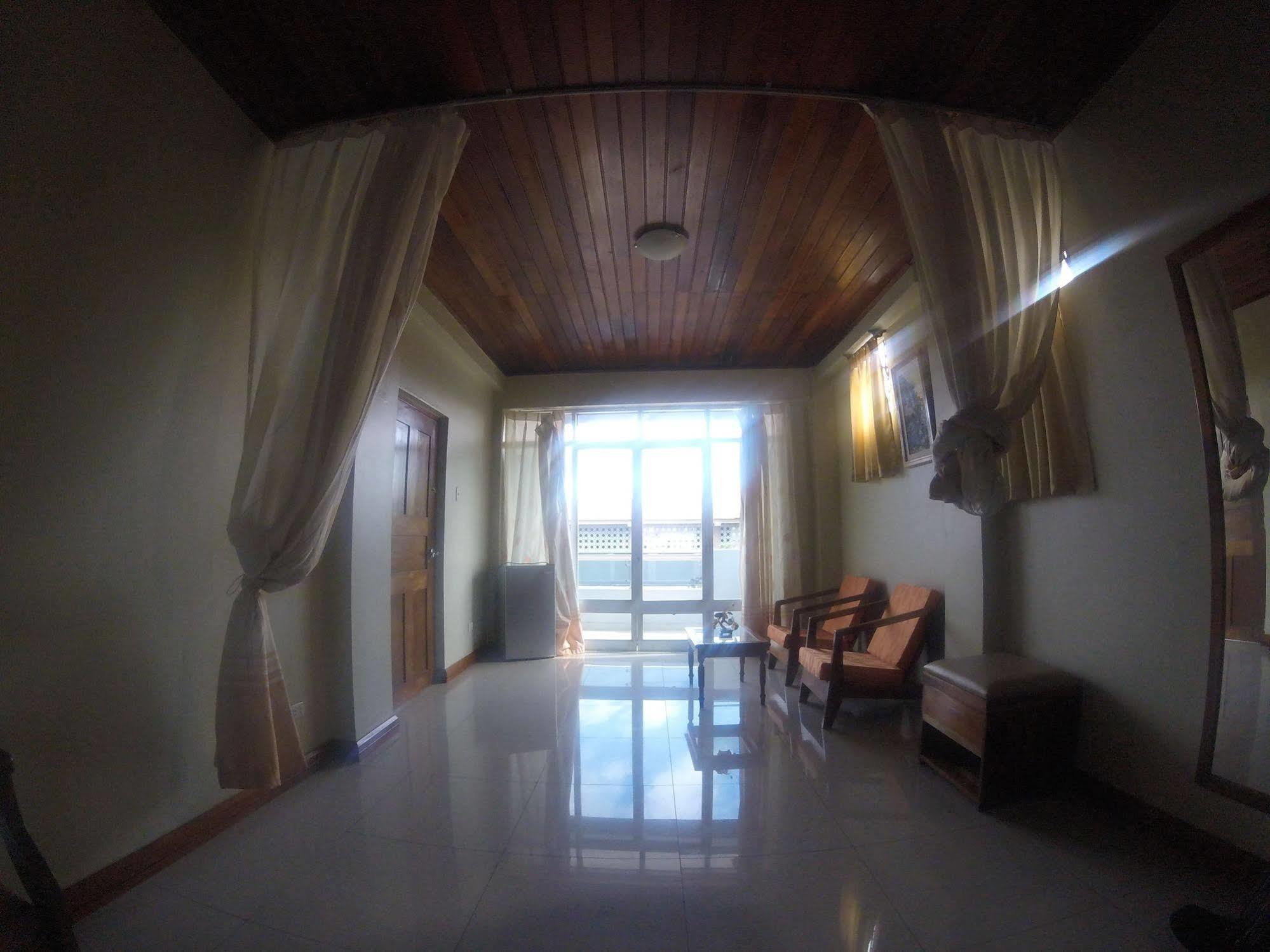 Hotel Golden Star Икитос Екстериор снимка